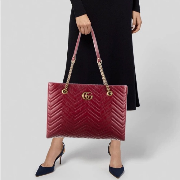 NEW Gucci Medium Metalasse Chevron Tote Cerise Red - Picture 2 of 14